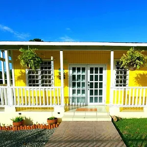 La Casita Amarilla Boqueron